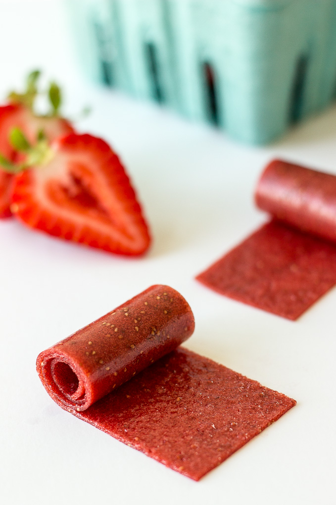 Strawberry-Fruit-Roll-ups.jpg