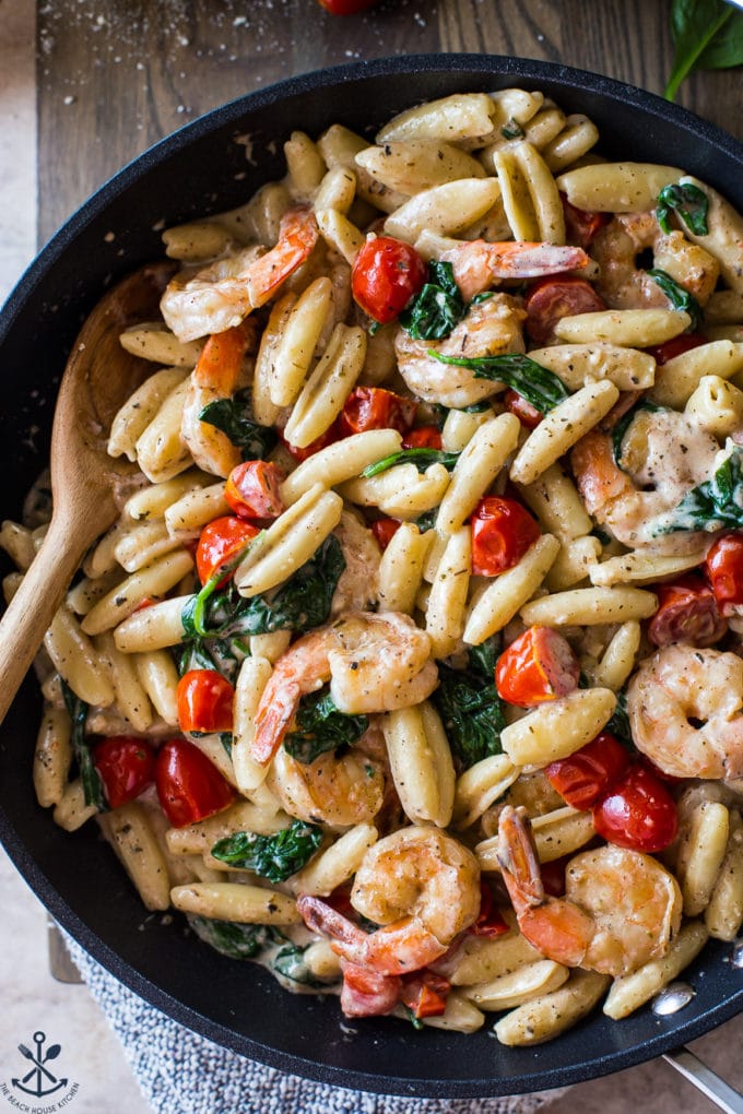 Shrimp Pasta with Garlic Cream Sauce Tomatoes and Spinach ...