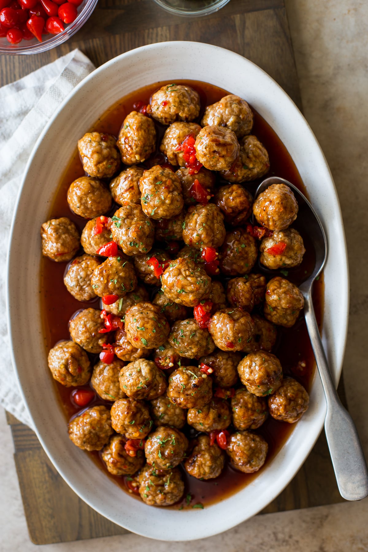 Slow Cooker Red Pepper Jelly Cocktail Meatballs