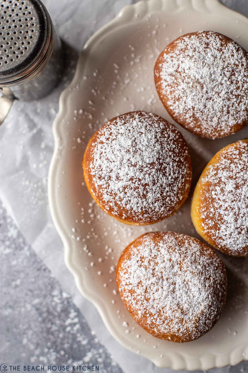 Overhead photo of a plate of four Hungarian Farsangi Fank